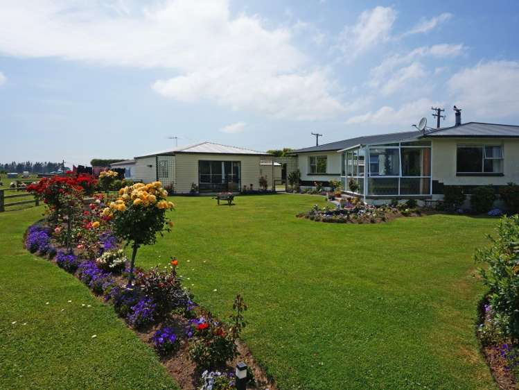 177 Awarua School Road Woodend_16