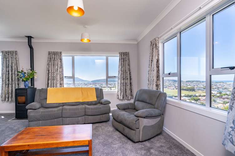 63 Easther Crescent Kew_5