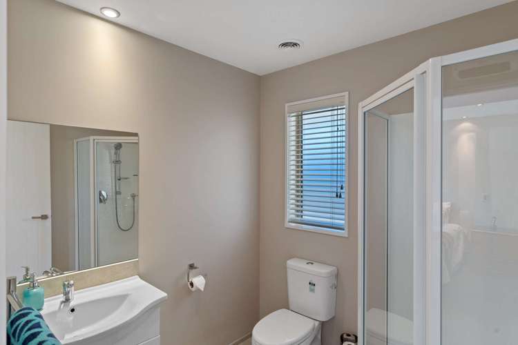 20 Titirangi Crescent Parklands_8