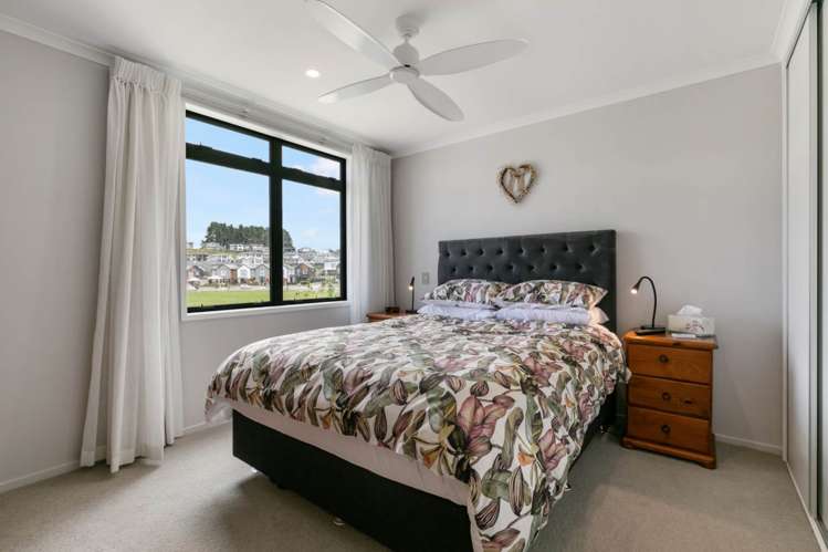 119 Bonair Crescent Silverdale_13