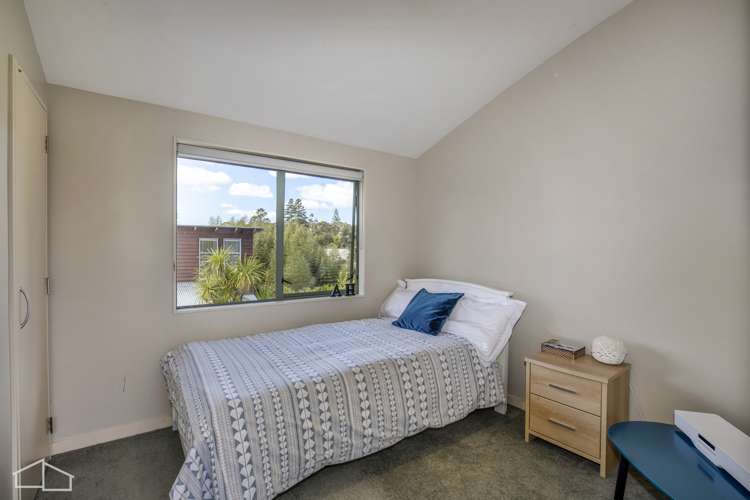 542a West Coast Road Oratia_14