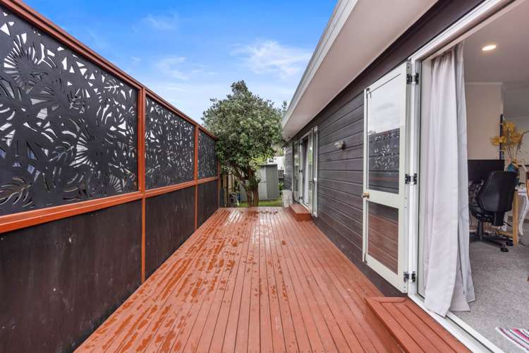 2/296 Wairau Road Glenfield_13