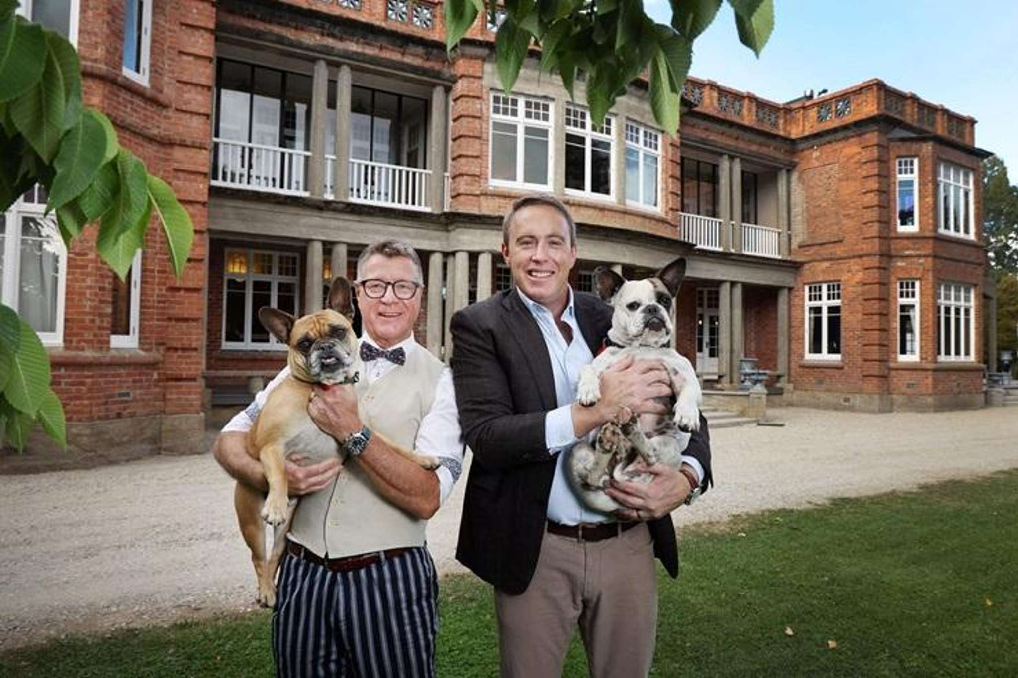 Craftsman behind NZ’s grandest ceilings calls time, spills the tea on TV’s $11m Earnscleugh Castle