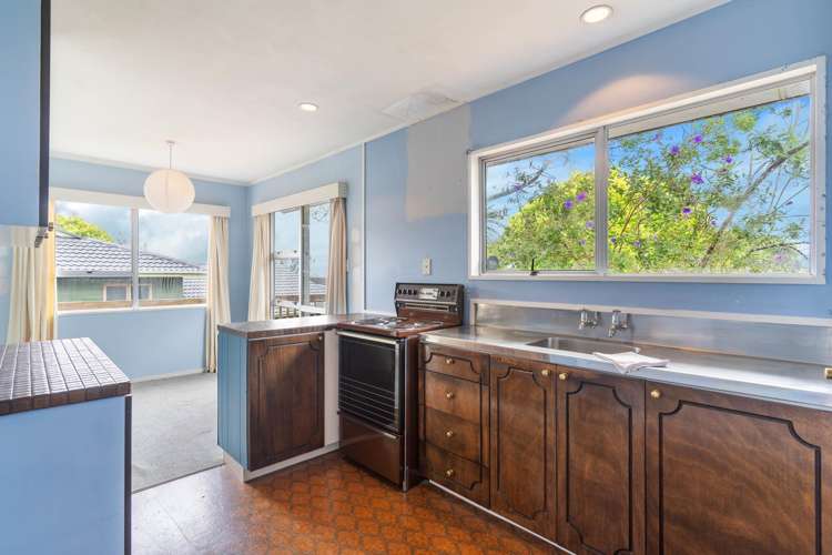 9 Sikkim Crescent Clover Park_12