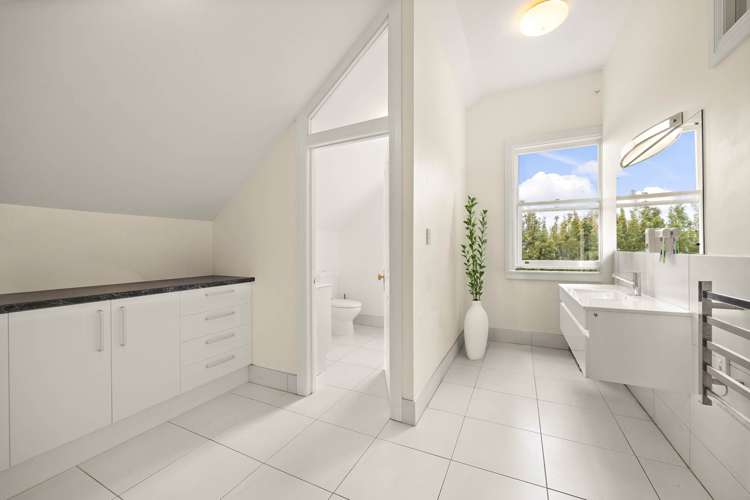 2179 State Highway 16 Helensville_11