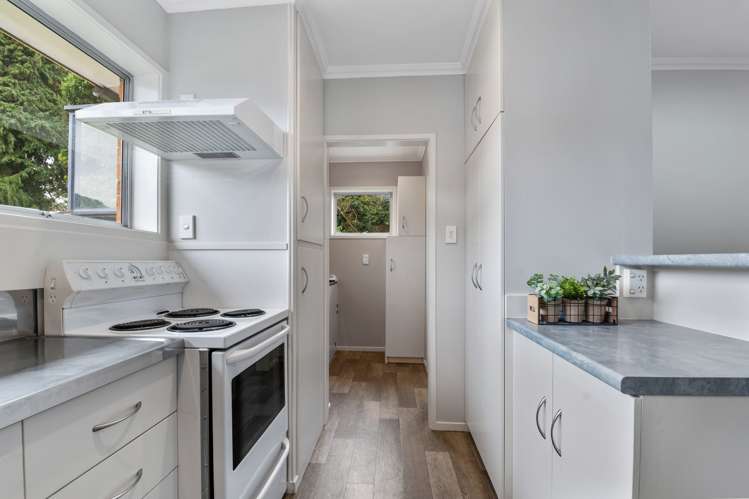 67a Clayton Road Mangakakahi_5