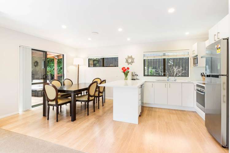 2/14 Peach Road Glenfield_20