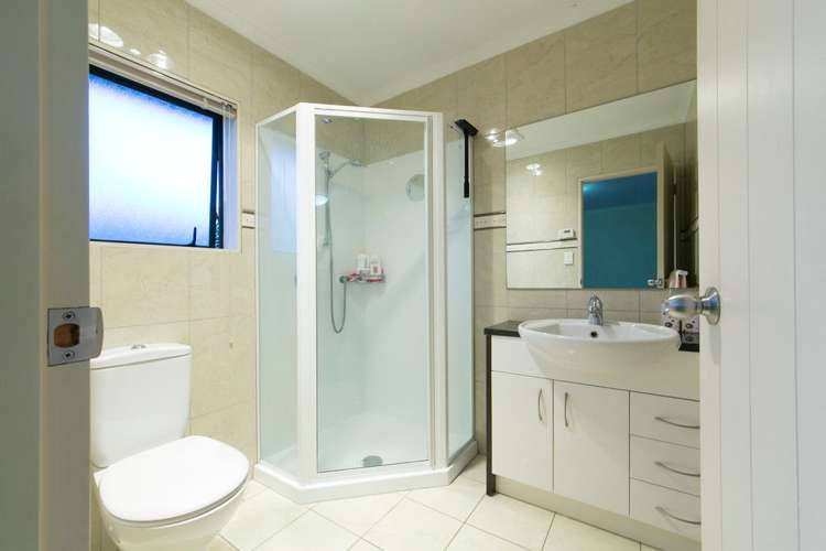 9 Holsten Place Massey_7