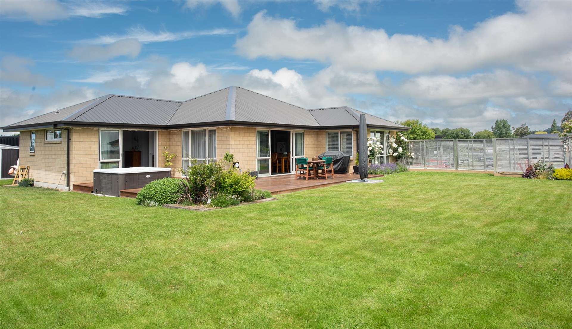 7 Eric Batchelor Place Waimate_0