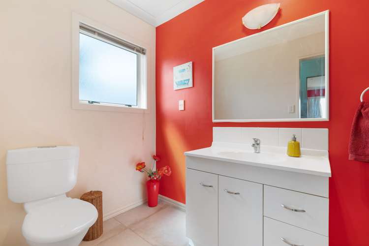 48 Manor Park Drive Pyes Pa_23