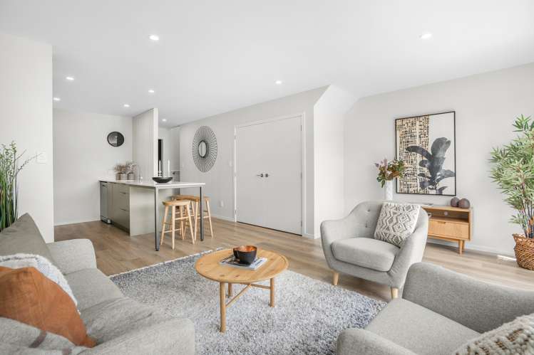 2/90 Knights Road Woburn_9