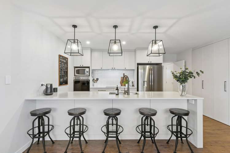 13 Te Aparangi Crescent Papakura_12