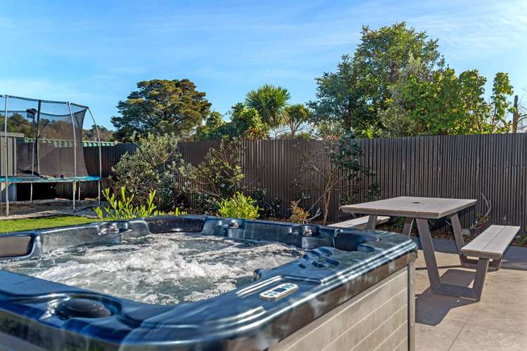 129 Iranui Road Inner Kaiti_23