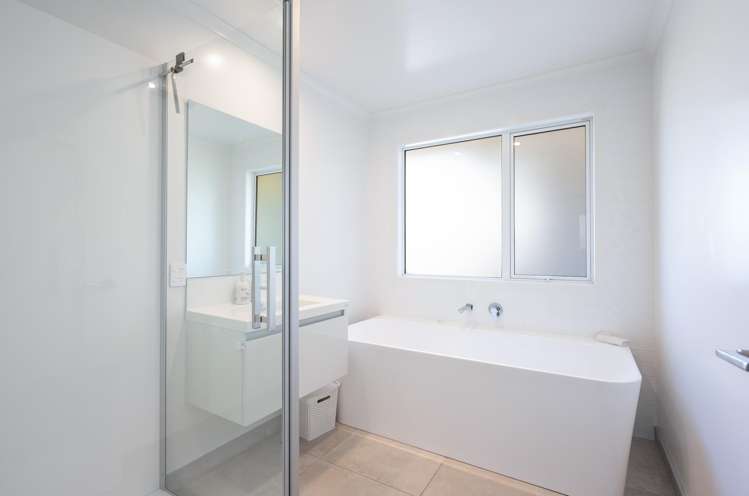 8 Oakdale Grove Richmond_19