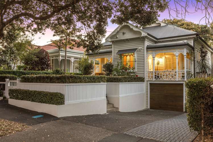7 Arawa Avenue Devonport_21