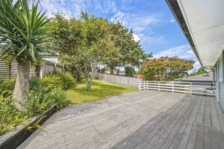 17 Wylie Avenue Sunnynook_13