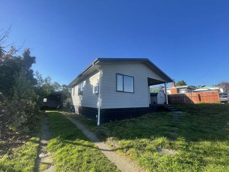 27 Branksea Street Kaitangata_11