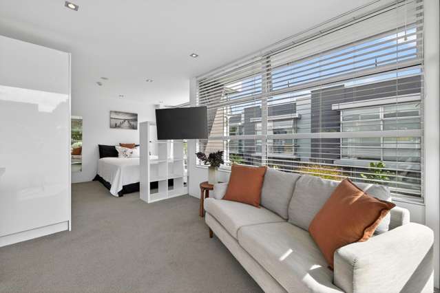 8/8A Settlers Crescent Ferrymead_4