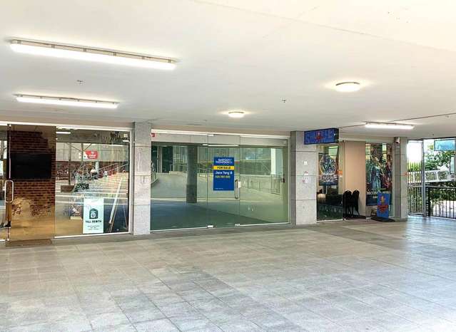 RETAIL PREMISES WITH EIGHT SECURE CAR PARKS