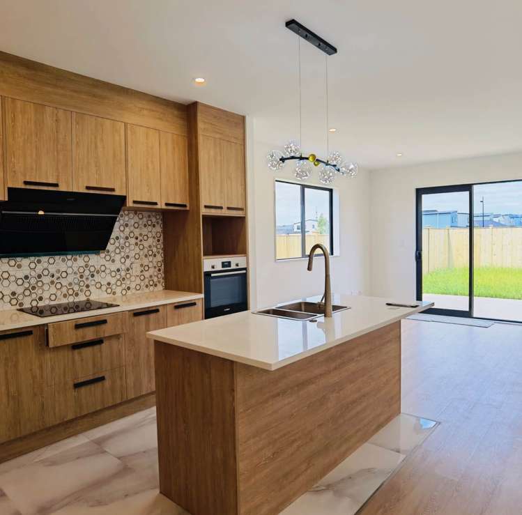 25 Woven Place Karaka_1