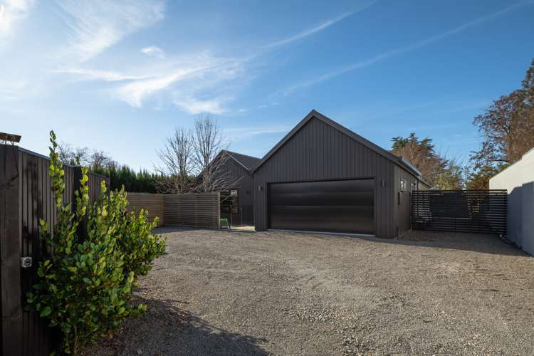 13b Richardson Avenue Burleigh_16