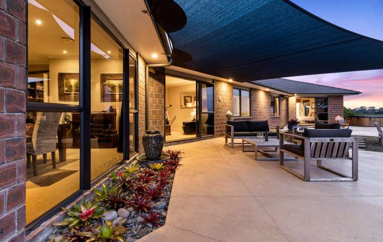 664a Ridge Road Riverhead_5