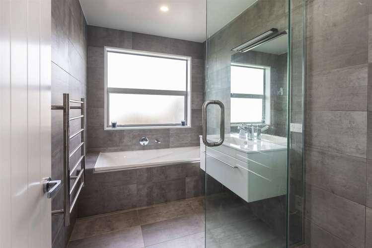 35 Sapphire Street Casebrook_7