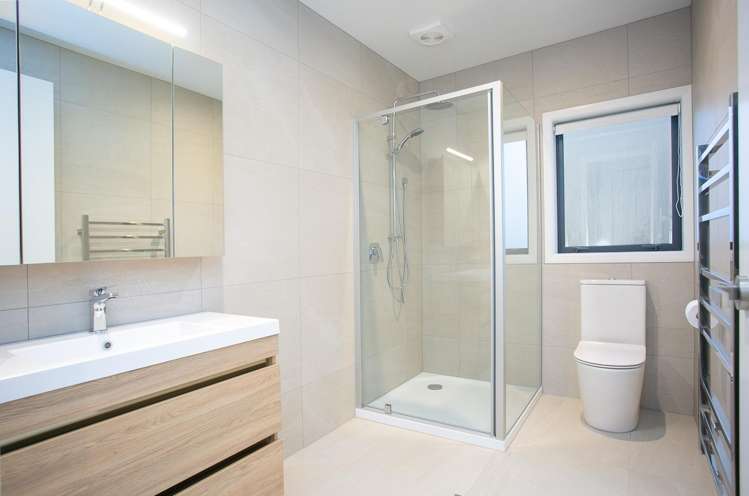 2/49 Pengover Avenue 1093_6