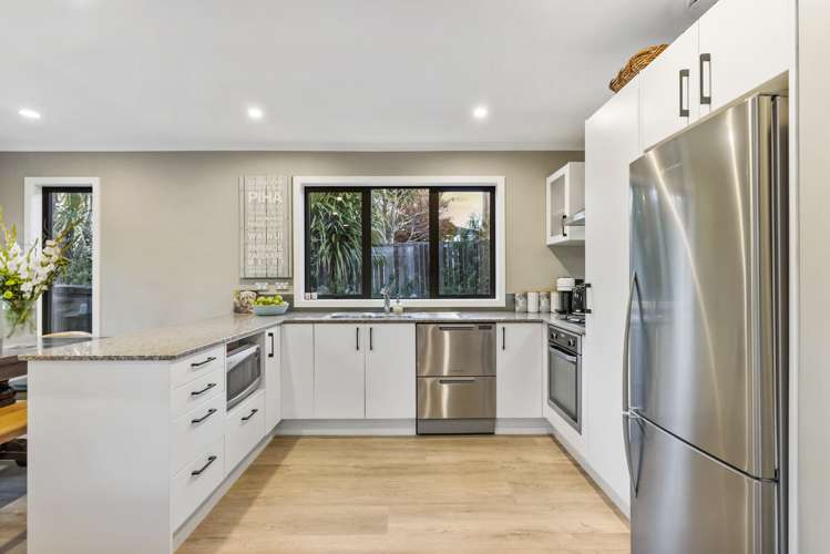 33 Roland Road Greenhithe_14