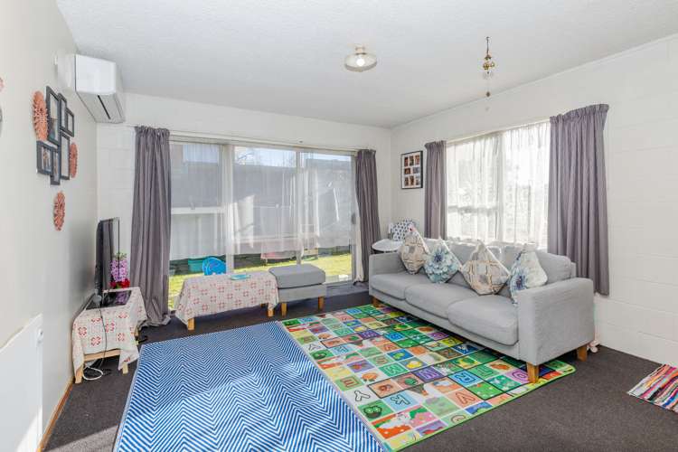 2 Coates Street Hamilton East_9