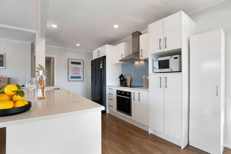 1/227 Wairau Road Totara Vale_10