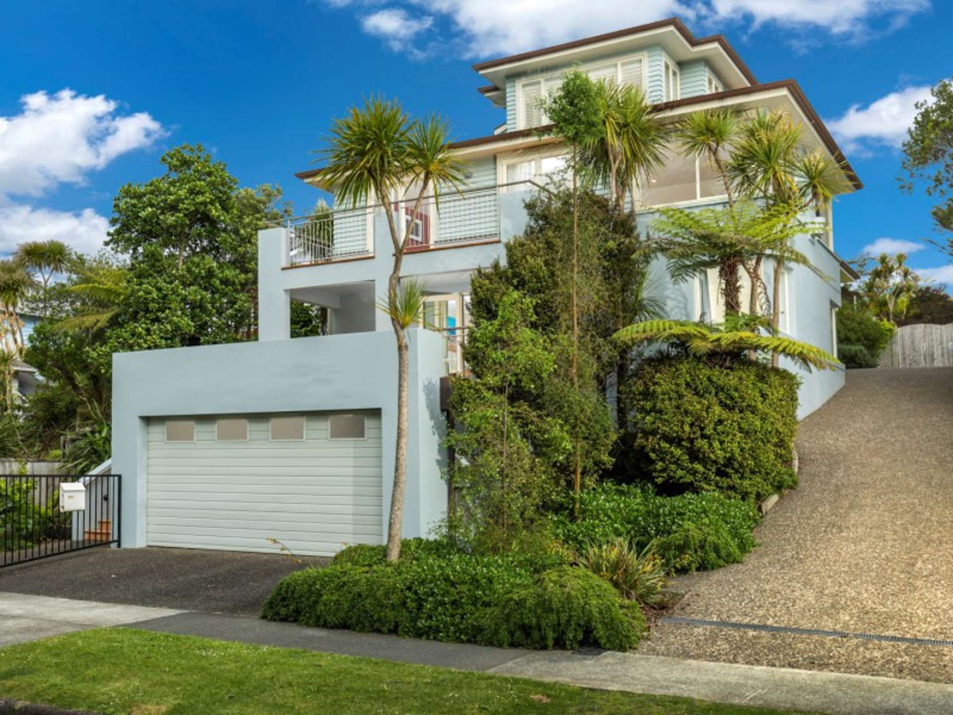 8 Seabreeze Road Narrow Neck_0