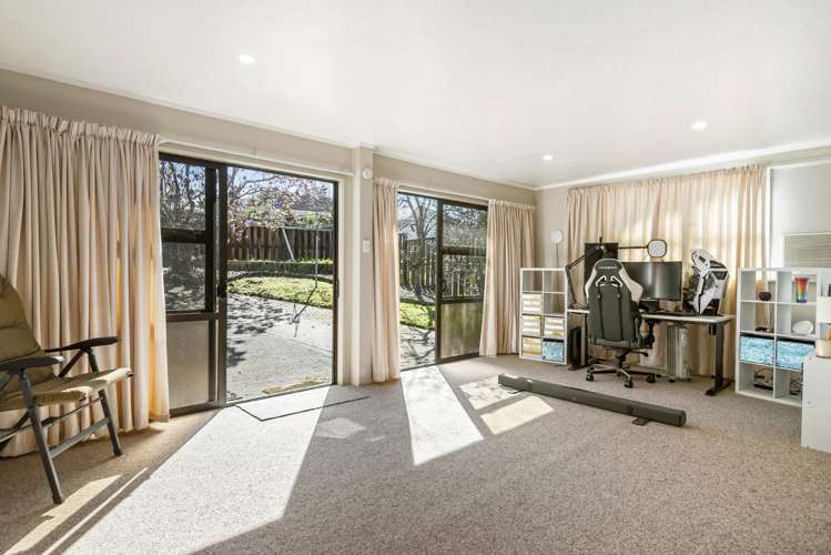 55 Blakeborough Drive Forrest Hill_21