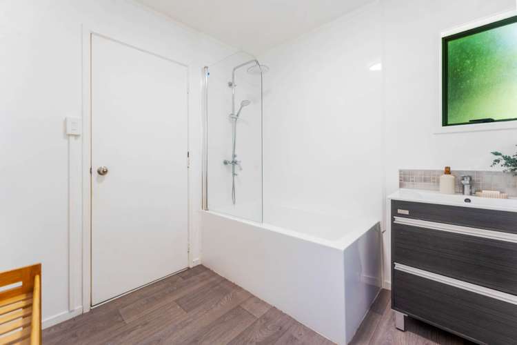 281 Huia Road Titirangi_12