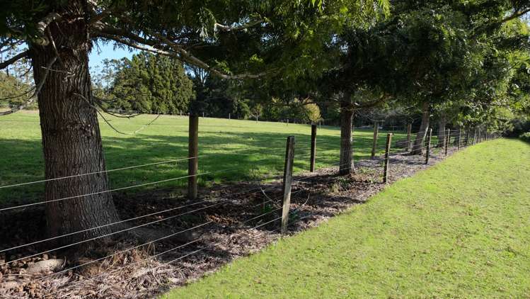 95 Barrett Road Riverhead_18