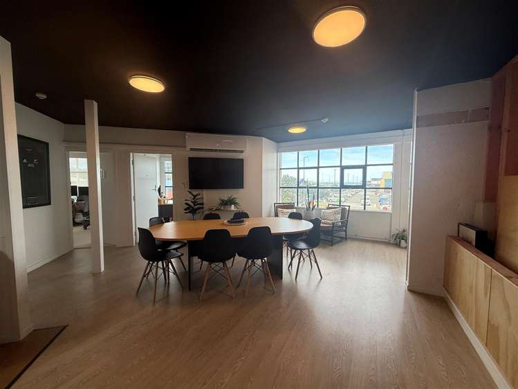 22b Kingsford Smith Street Rongotai_15