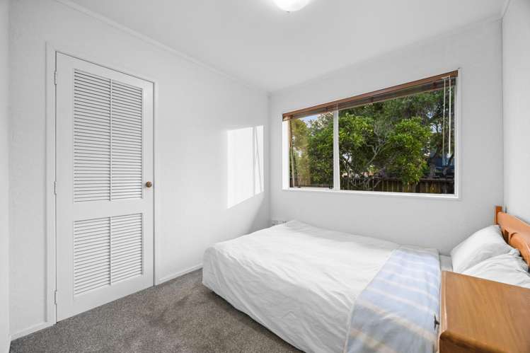 1&2/110 Celtic Crescent Ellerslie_20