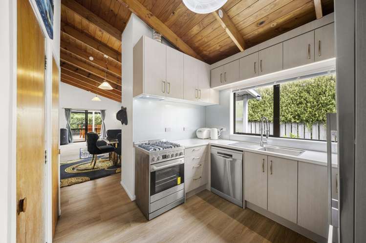 21C Lorenzen Bay Road_5