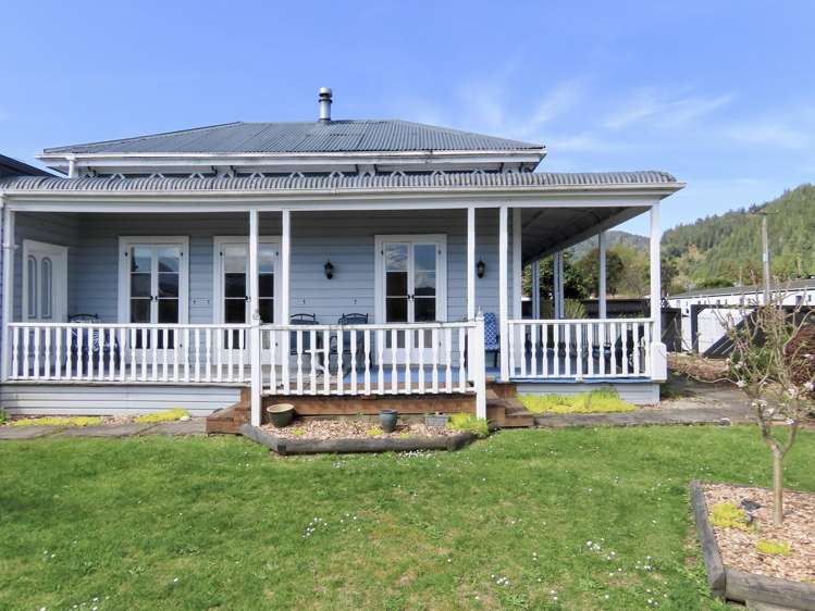 64 Shiel Street Reefton_22