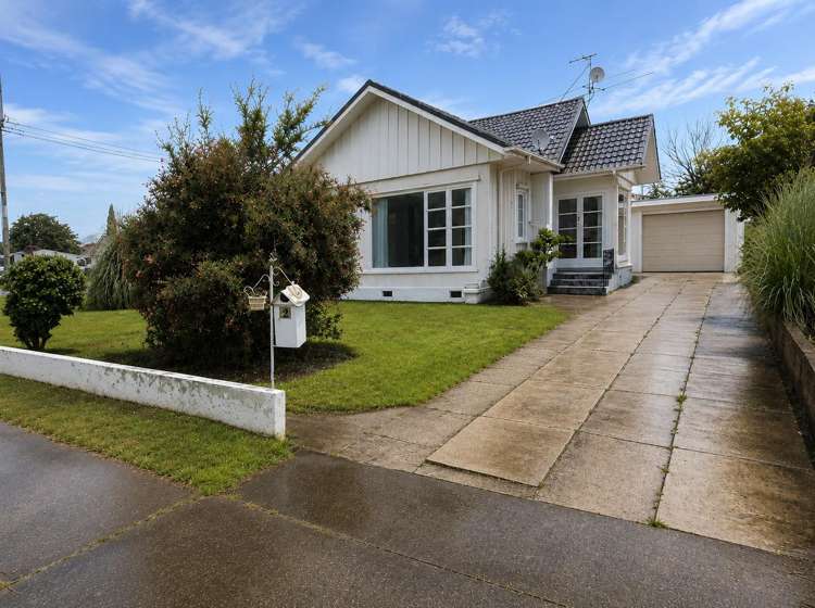828 Gladstone Road_0