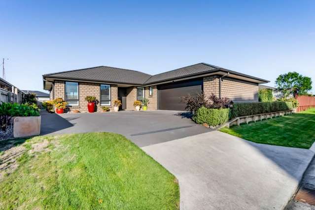 Warm And Welcoming Near New Family Home