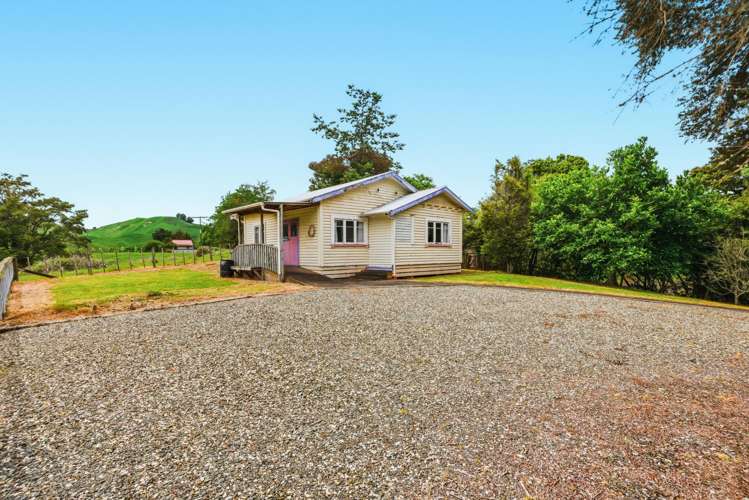 10 Cemetery Road Matiere_14