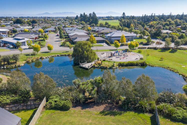 11 Redhaven Rise Netherby_4