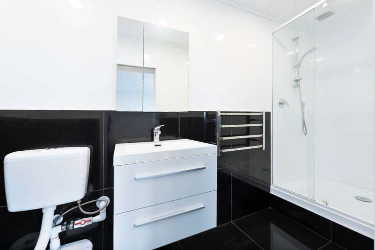 3 Spargo Road Massey_25