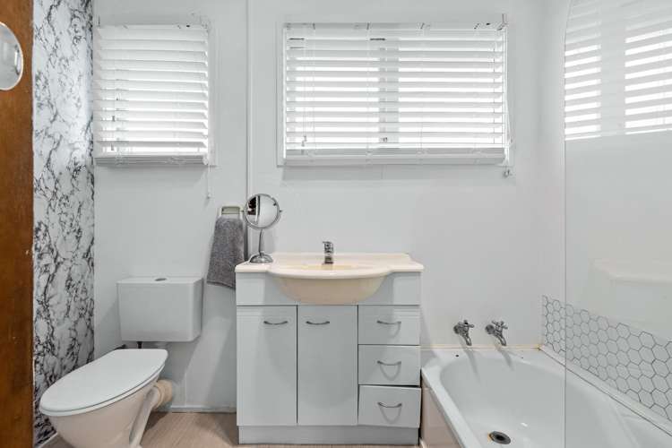 11 Barker Rise Northcross_13