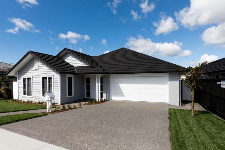 90 Colonial Drive_0