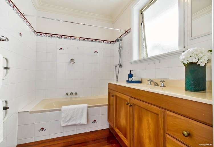 1/3 Springbank Lane Te Atatu Peninsula_8