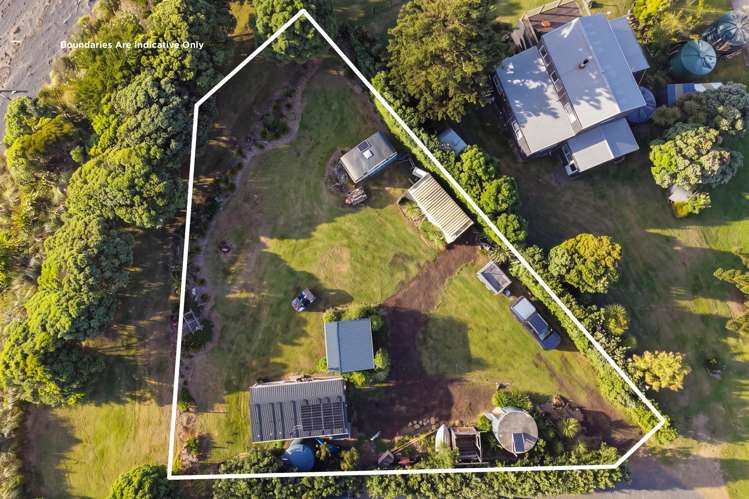 21 Carley Reeve Drive Marokopa_12