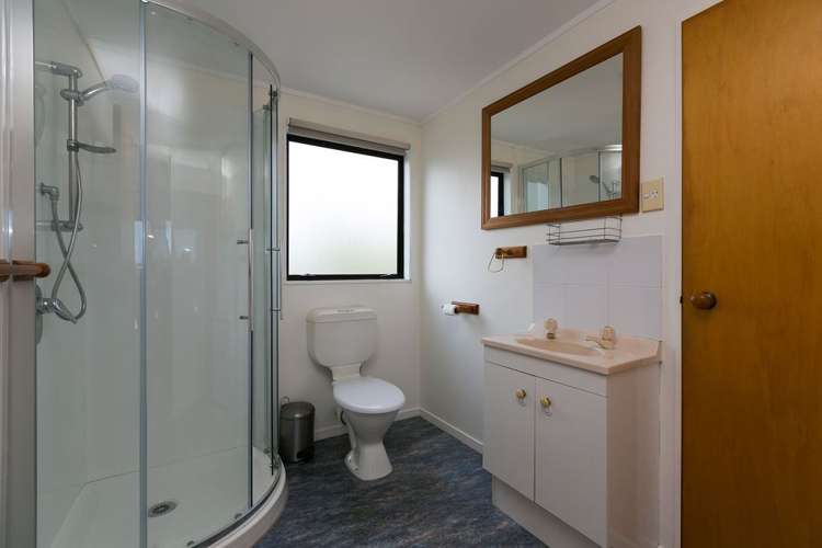 3 Lindaver Grove Merrilands_16