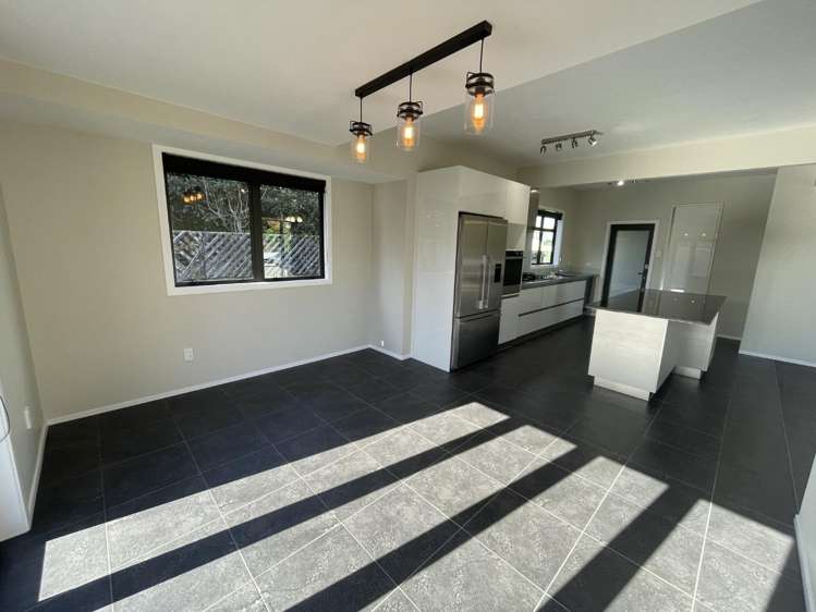 23 List Street 10859_5